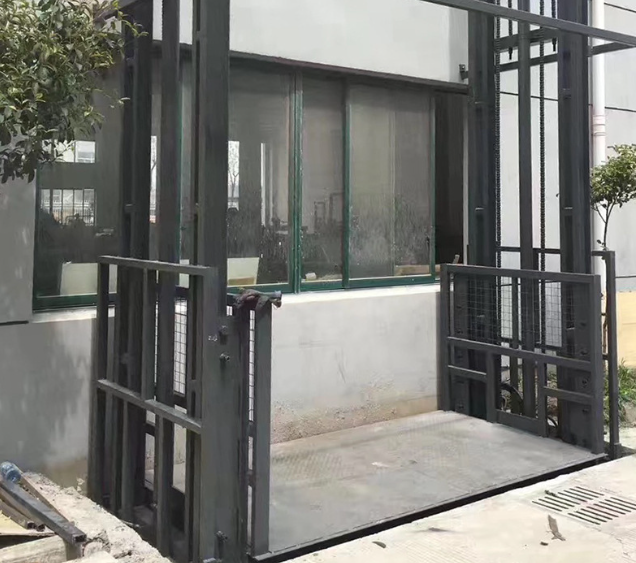 张家界导轨式施工升降机助力民生工程提速增效